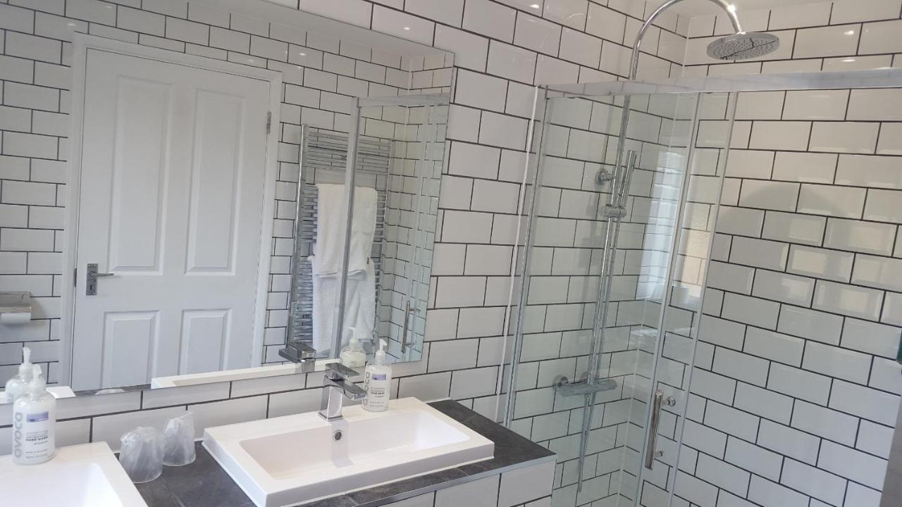 Oakside Lodge Guest House カンタベリー エクステリア 写真